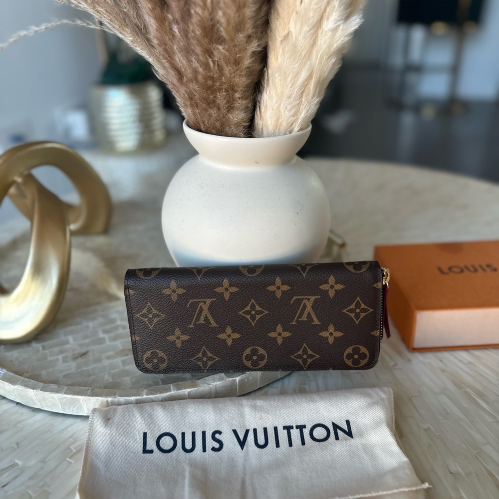 Louis Vuitton Zip Wallet